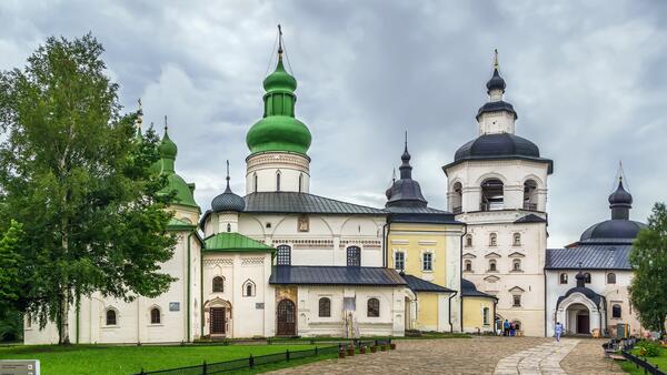 Куда съездить на Пасху: самые красивые православные храмы России